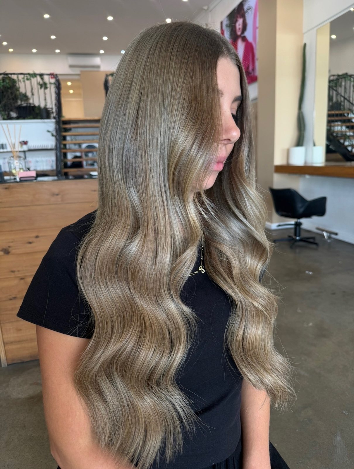 Ash blonde waves